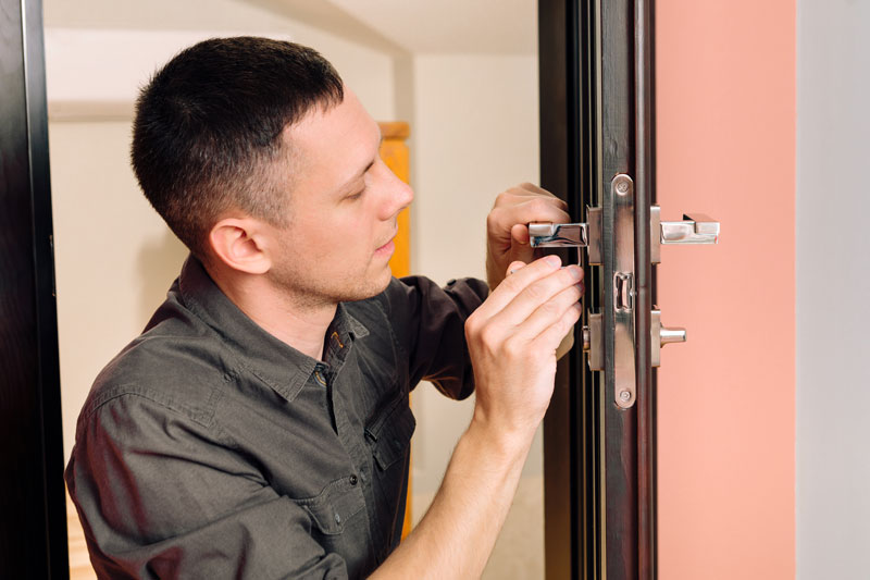 How To Repair a Doorknob