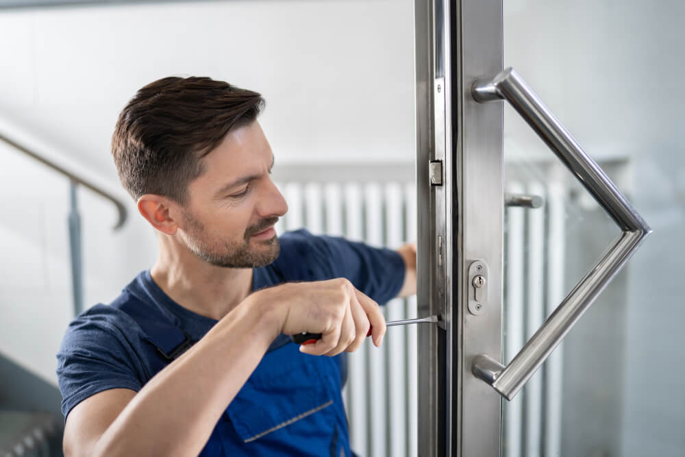 How to Choose a Deadbolt Lock With Locksmiths in Dubai