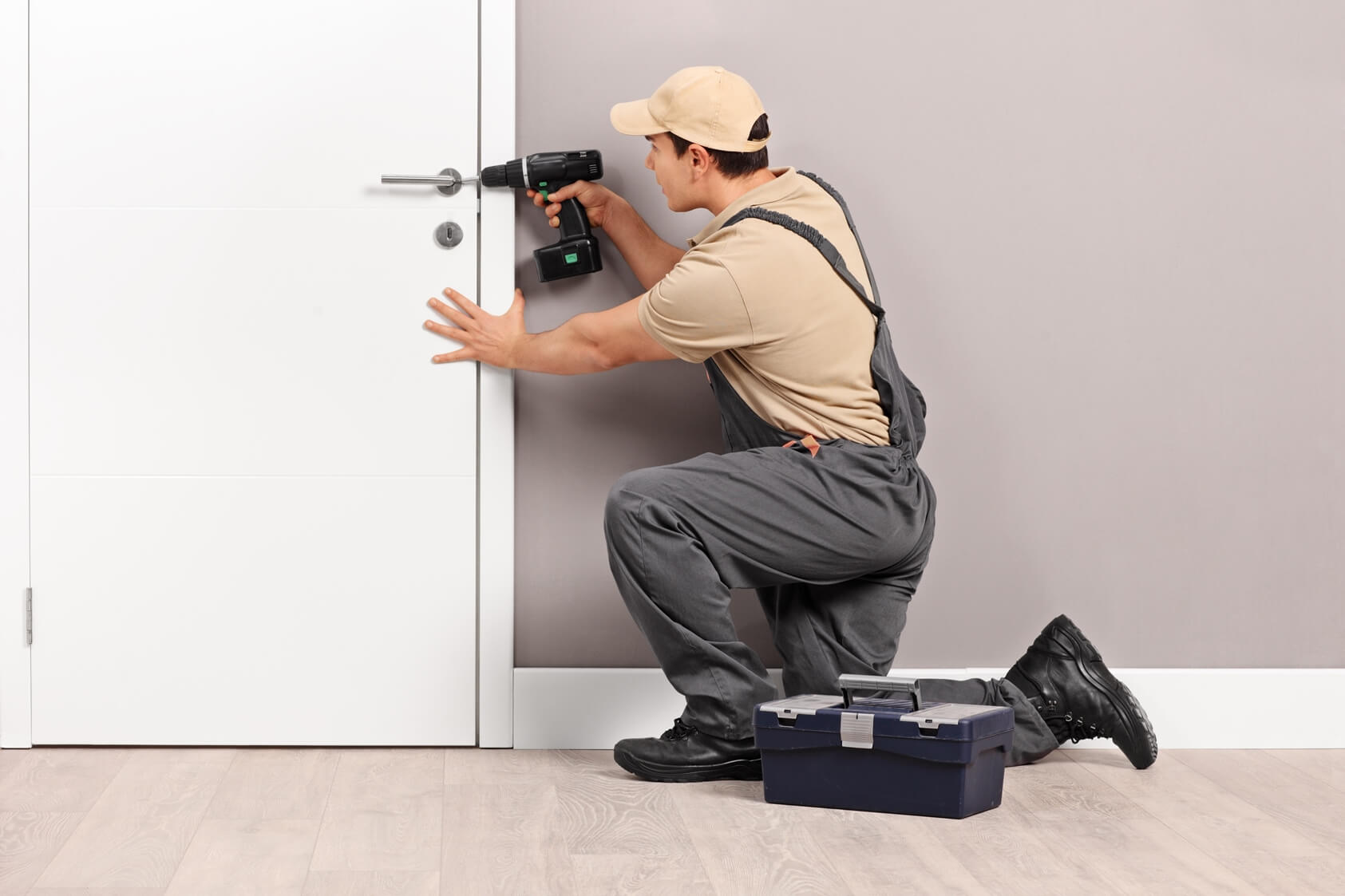 Reasons to Employ a Professional Dubai Locksmith for Home Security