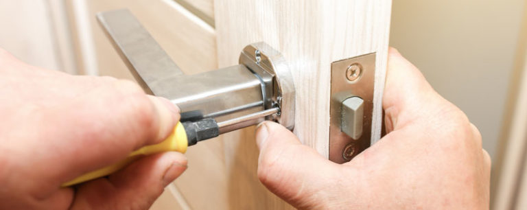 Lock Maintenance Guide: Locksmith Dubai Do's and Don'ts